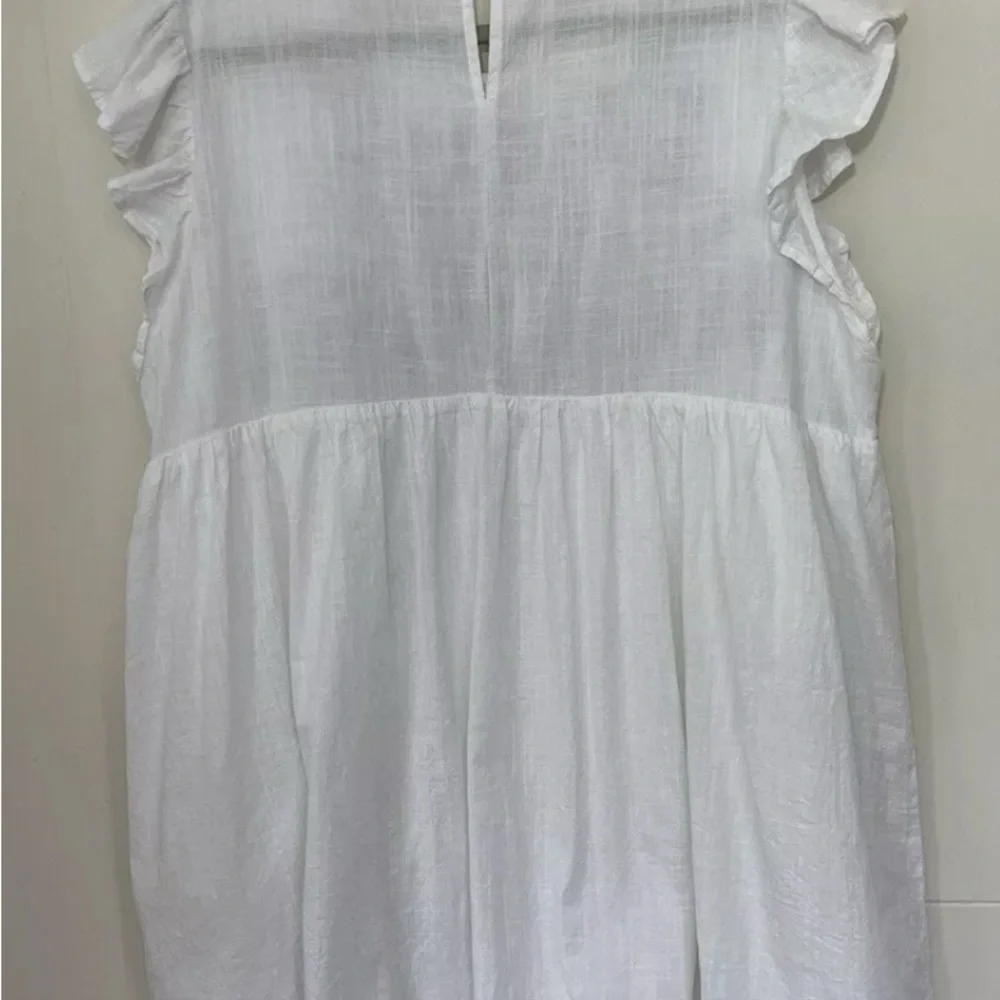 Studio west White Floral Embroidered Short Sleeve Knee Length Dress ~ Size L - Picture 2 of 3